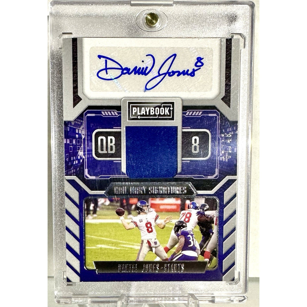 Daniel Jones 2021 Panini Playbook Patch Auto /49 Indianapolis Colts Player Worn