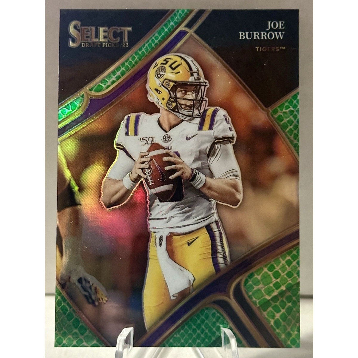 2023 Panini Select Draft Picks Joe Burrow 129 Dragon Scale Prizm Field Level SSP
